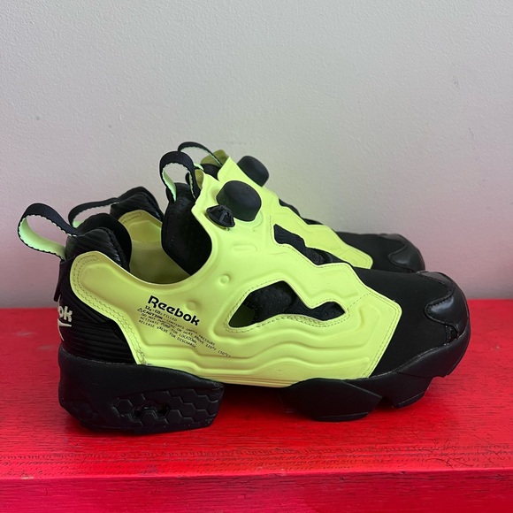BRAND NEW! Reebok instapump pump fury black neon yellow - Picture 4 of 6